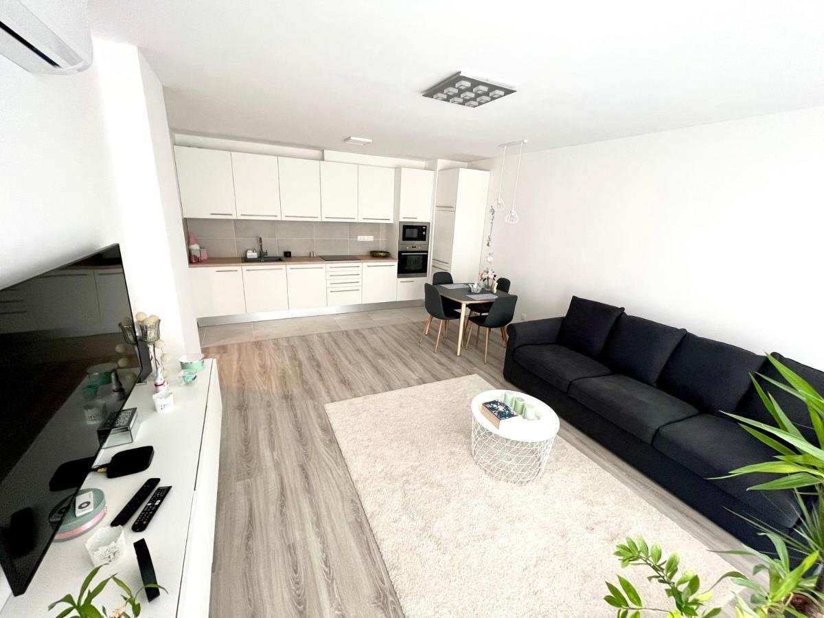 West Budapest-Edge Of Downtown-Free Parking Екстер'єр фото