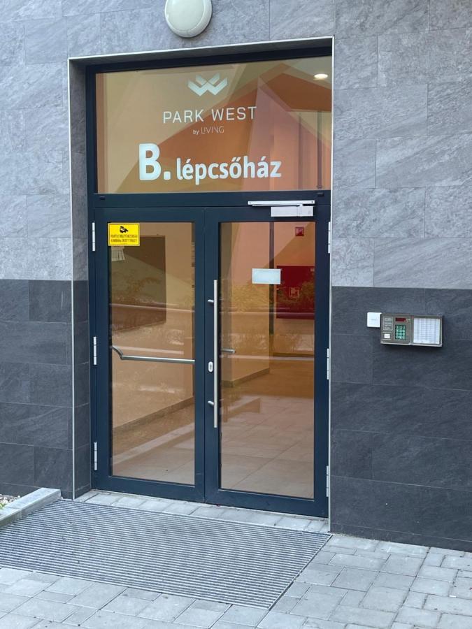 West Budapest-Edge Of Downtown-Free Parking Екстер'єр фото