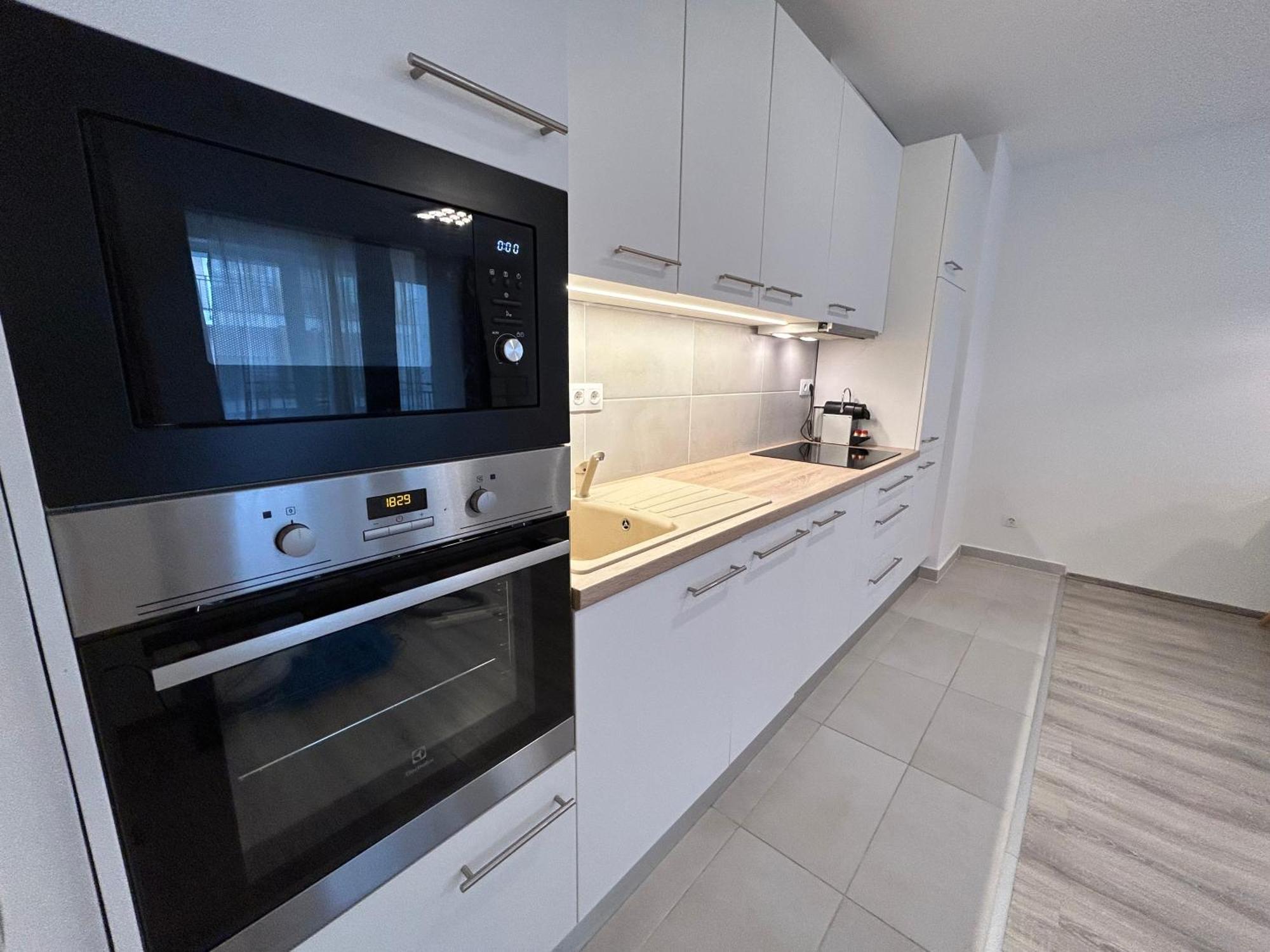 West Budapest-Edge Of Downtown-Free Parking Екстер'єр фото