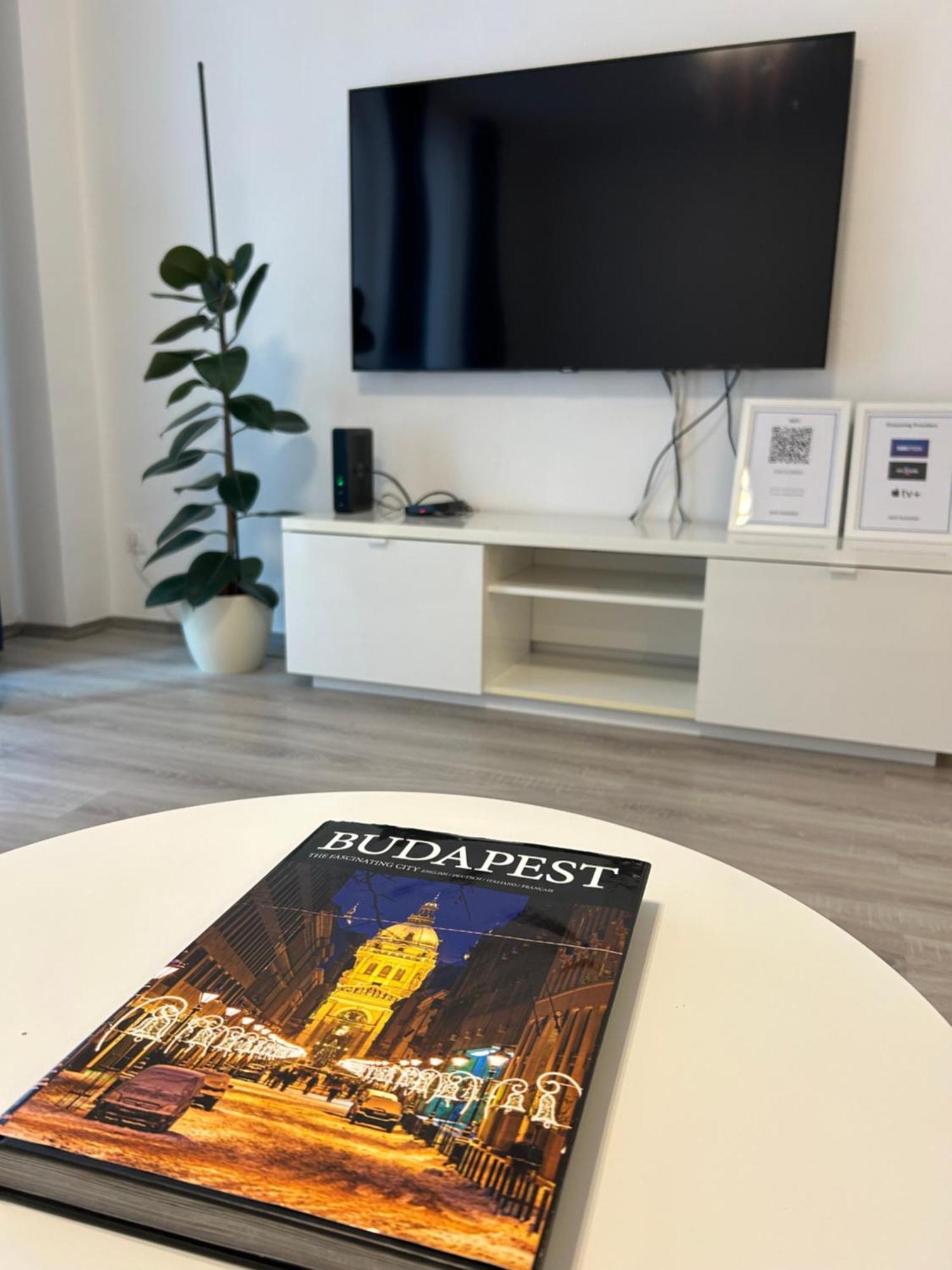 West Budapest-Edge Of Downtown-Free Parking Екстер'єр фото
